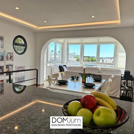 Domuum Holidays - San Remo Penthouse Apartment