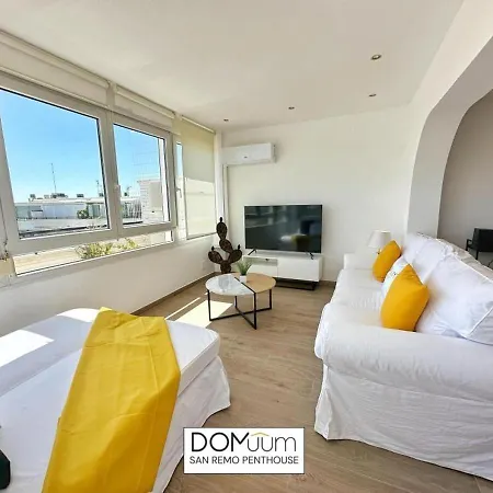 Domuum Holidays - San Remo Penthouse